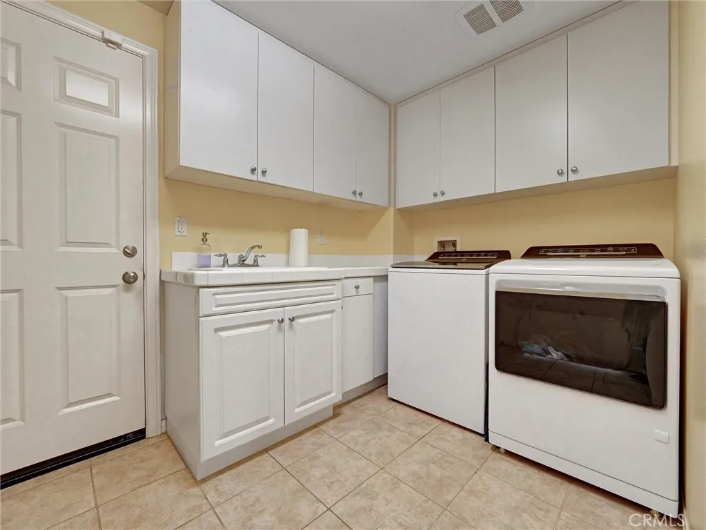 59 Oldenburg Lane, Norco, California 92860 home-pic-19